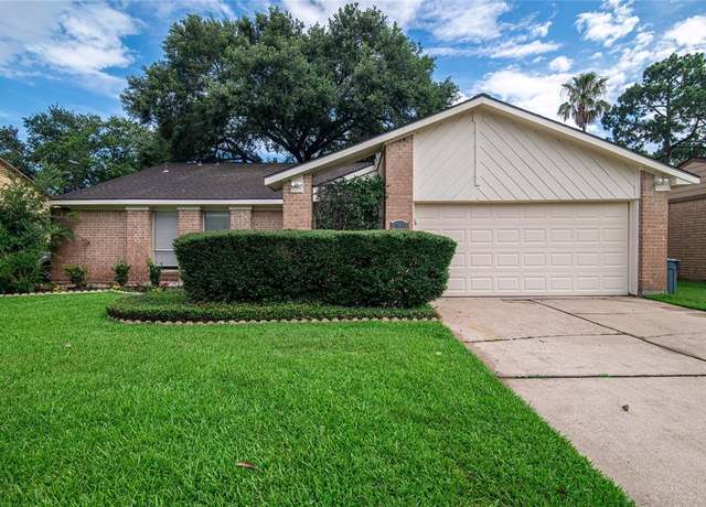 Property at 15814 Brookford Dr, Houston, TX 77059, 3 beds, 2 baths