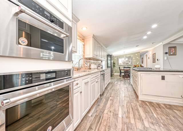 Property at 476 Road 5005, Cleveland, TX 77327, 3 beds, 4 baths