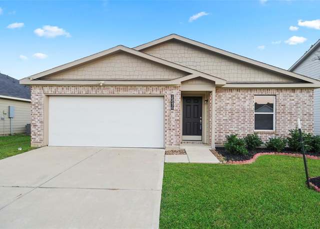 Property at 15536 Briar Forest Dr, Conroe, TX 77306, 4 beds, 2 baths