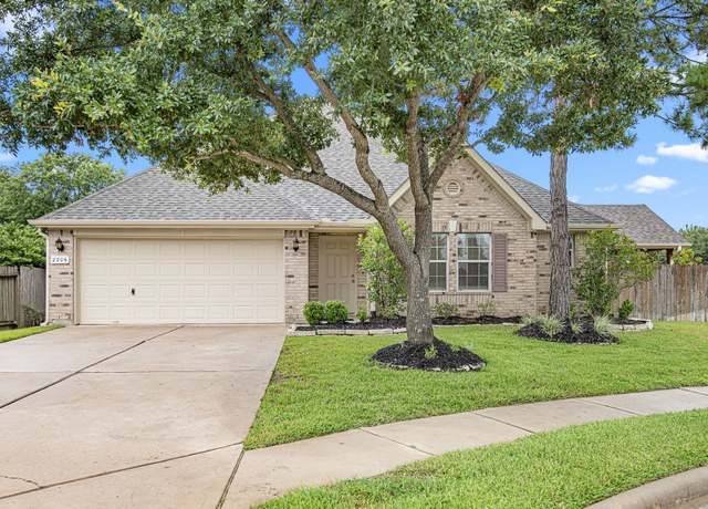 Property at 2206 Hollow Bloom Ln, Katy, TX 77494, 5 beds, 3 baths
