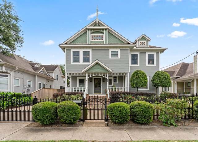 Property at 610 E 8th St, Houston, TX 77007, 3 beds, 2.5 baths
