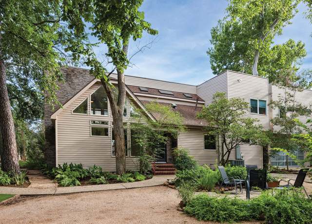 Property at 6532 Community Dr, West University Place, TX 77005, 4 beds, 4 baths