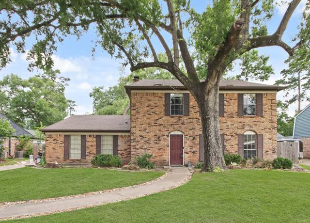 Property at 2211 Willow Point Dr, Houston, TX 77339, 4 beds, 2.5 baths