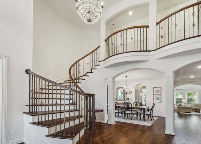 Property at 1515 Thornton Rd, Houston, TX 77018, 5 beds, 3.5 baths