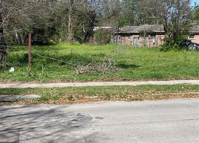 Property at 4501 Cavalcade St, Houston, TX 77026