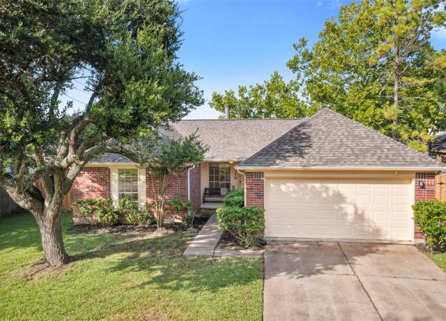 Property at 4710 Linden Pl, Pearland, TX 77584, 3 beds, 2 baths