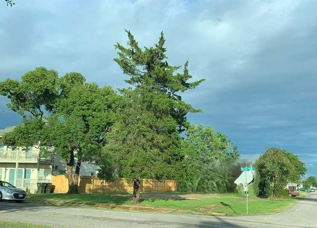 Property at 1400 8th St, Port Arthur, TX 77640