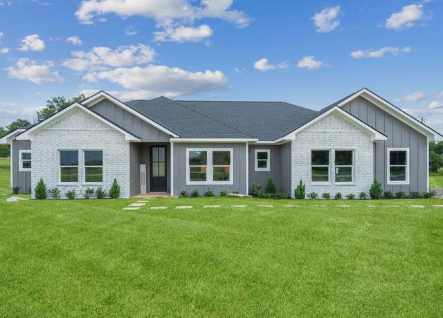 Property at 4433 Collton Ln, Franklin, TX 77856, 3 beds, 2 baths