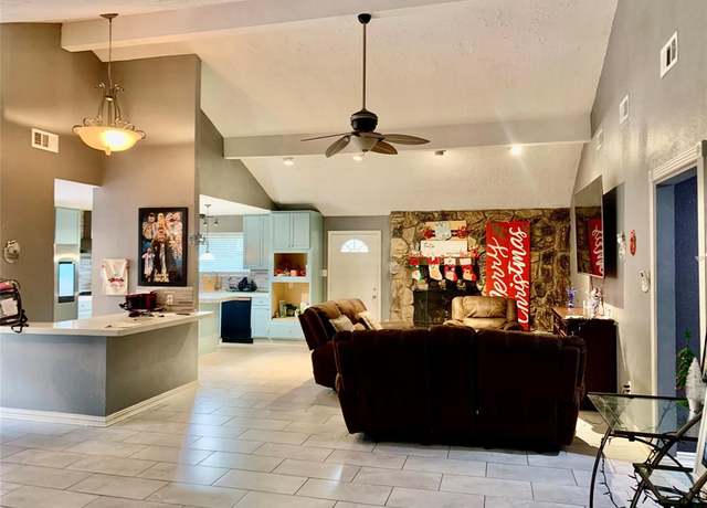 Property at 14714 Windlea Ln, Houston, TX 77040, 3 beds, 2 baths