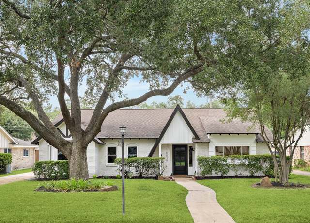 Property at 10038 Locke Ln, Houston, TX 77042, 3 beds, 2.5 baths
