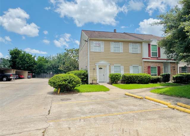 Property at 11127 Village Bend Ln Ln #1127, Houston, TX 77072, 3 beds, 2.5 baths