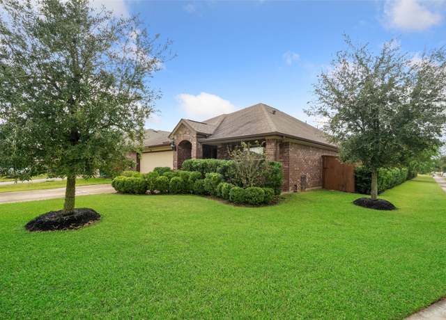 Property at 529 Waterside Ridge Ln, La Marque, TX 77568, 4 beds, 2 baths