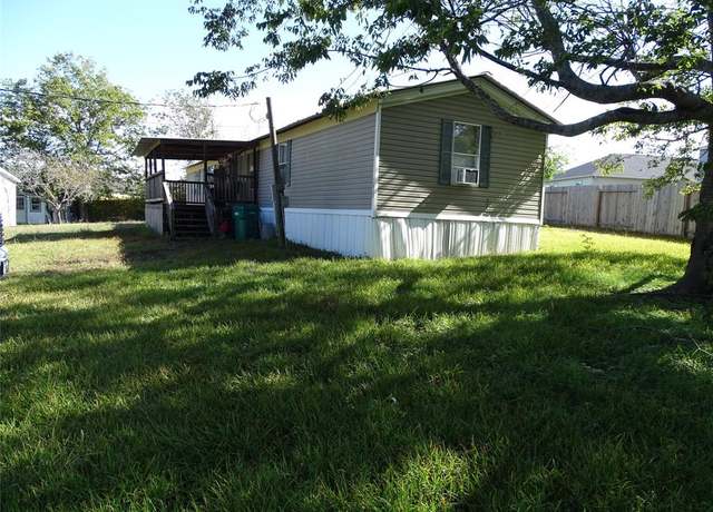 Property at 12732 Pecan Tree Ct, Willis, TX 77318, 3 beds, 2 baths
