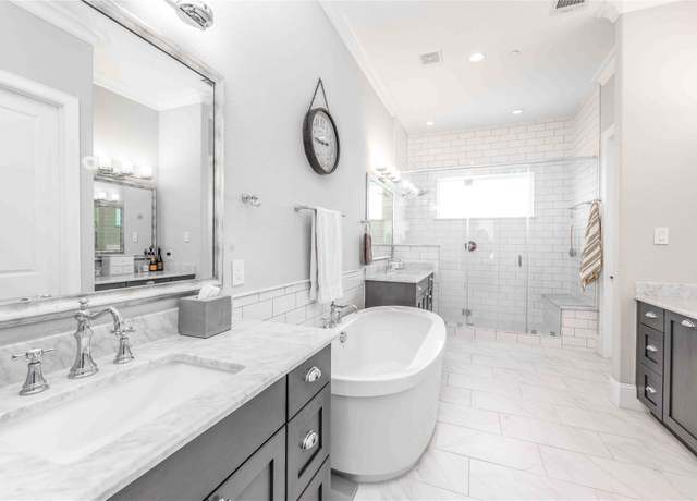 Property at 2110 Mason St, Houston, TX 77006, 3 beds, 3.5 baths