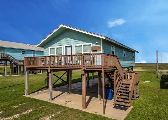 Property at 2715 Swan Ct, Surfside Beach, TX 77541, 3 beds, 2 baths