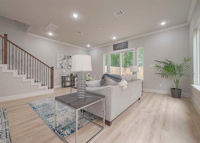Property at 3835 Mainer St, Houston, TX 77021, 3 beds, 2.5 baths
