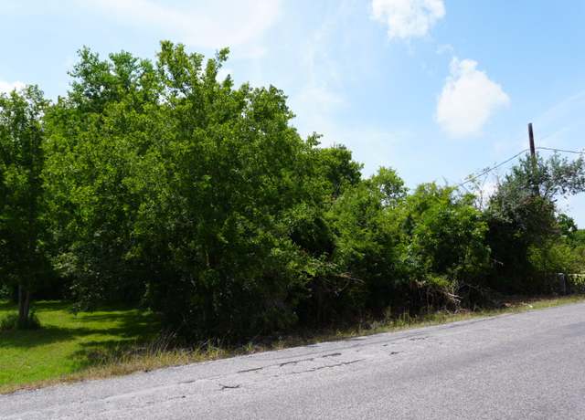 Property at 5128 Pearson Rd, Santa Fe, TX 77517