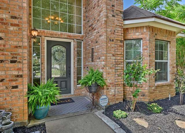 Property at 1117 Walnut Bnd, Brenham, TX 77833, 4 beds, 2.5 baths