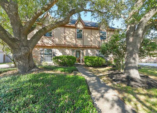 Property at 7719 12th Fairway Ln, Humble, TX 77346, 4 beds, 2.5 baths