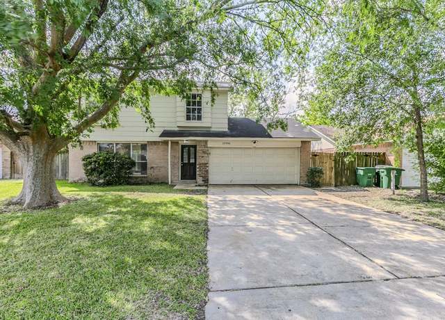 Property at 15406 Markwood Ct, Houston, TX 77053, 3 beds, 2.5 baths