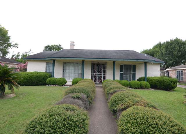 Property at 12834 Glenwolde Dr, Houston, TX 77099, 4 beds, 2 baths