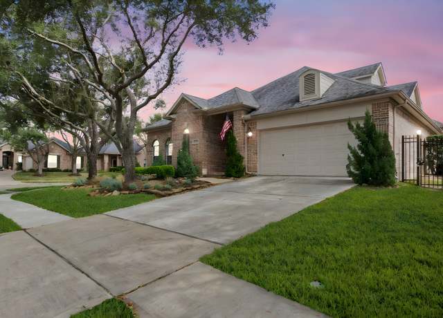 Property at 8826 Rippling Water Dr, Sugar Land, TX 77479, 3 beds, 3.5 baths