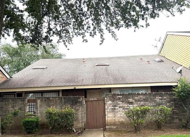 Property at 12606 Newbrook Dr, Houston, TX 77072, 2 beds, 1.5 baths