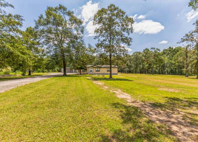Property at 16126 Tree Monkey Rd, Conroe, TX 77303, 3 beds, 2 baths