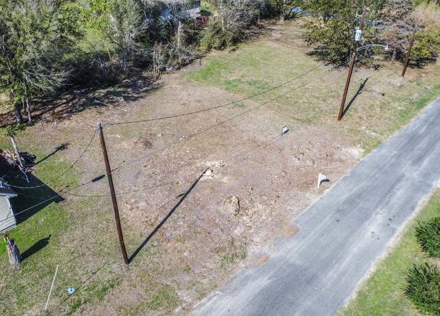 Property at 1804 Texas St, Navasota, TX 77868