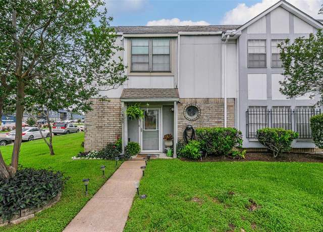 Property at 11863 Algonquin Dr, Houston, TX 77089, 2 beds, 2.5 baths