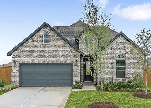 Property at 2925 Gleason Terrace Ln, Texas City, TX 77568, 5 beds, 3 baths