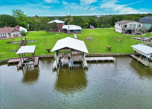 Property at 5361 County Road 868e, Brazoria, TX 77422, 4 beds, 2.5 baths