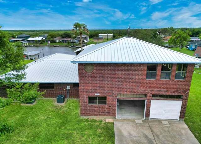 Property at 5361 County Road 868e, Brazoria, TX 77422, 4 beds, 2.5 baths