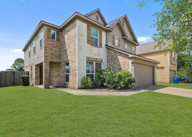 Property at 2206 Village Side Trl, Rosenberg, TX 77471, 5 beds, 3 baths