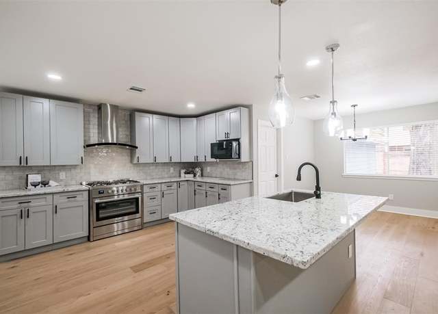 Property at 10903 Holly Springs Dr, Houston, TX 77042, 4 beds, 2.5 baths