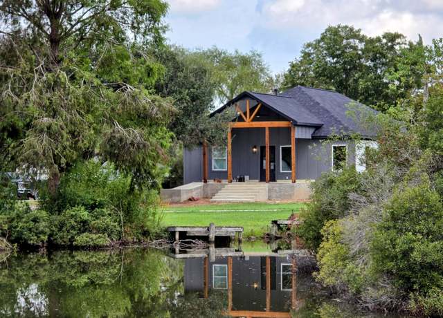 Property at 5221 Santo Park Rd, Dickinson, TX 77539, 3 beds, 2 baths