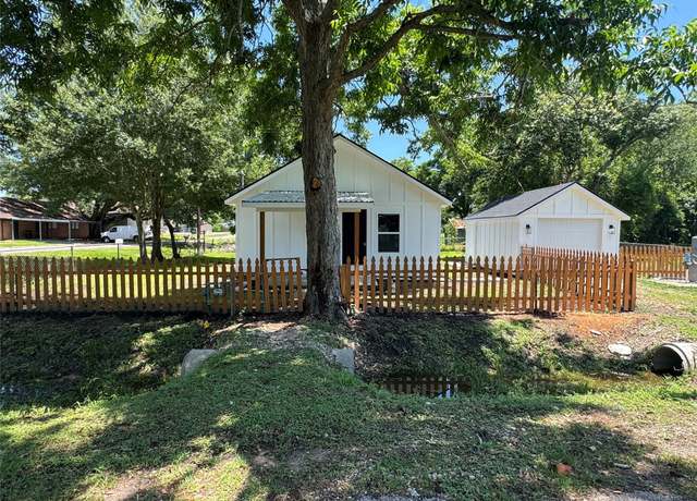 Property at 4301 Peck St, Santa Fe, TX 77517, 2 beds, 1 bath