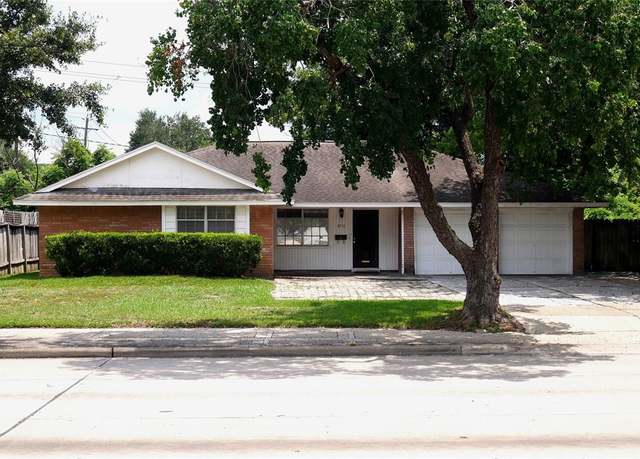 Property at 8711 Bellaire Blvd, Houston, TX 77036, 4 beds, 2 baths