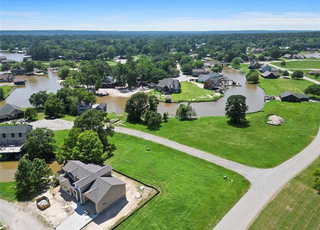 Property at 5 Wild Iris Ct, Huntsville, TX 77340