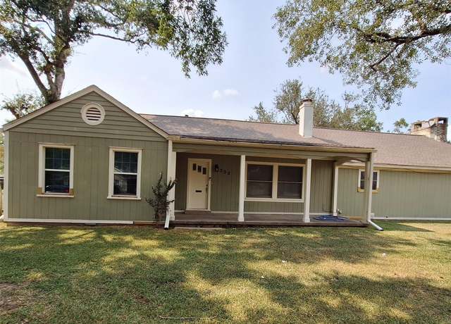 Property at 202 W Watt St, El Campo, TX 77437, 3 beds, 2 baths
