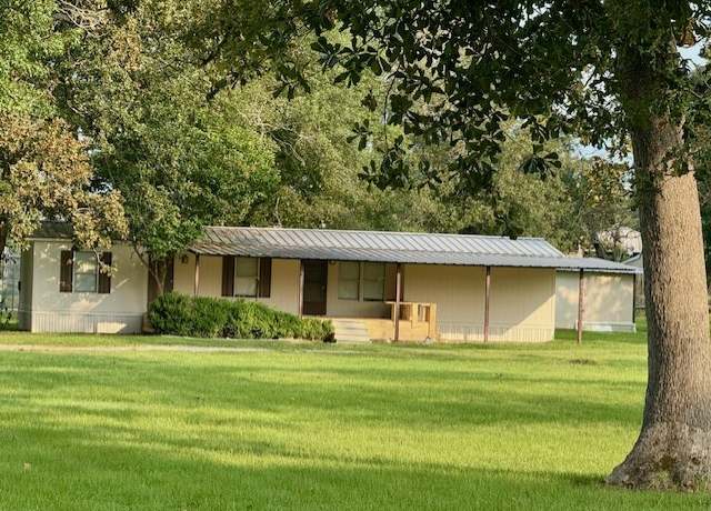 Property at 11496 Runnels Rd, Conroe, TX 77303, 2 beds, 2 baths