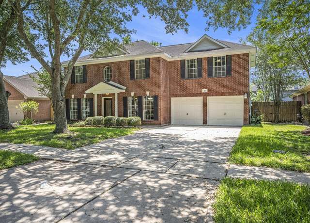 Property at 311 Vantage Pointe Cir, League City, TX 77573, 3 beds, 2.5 baths