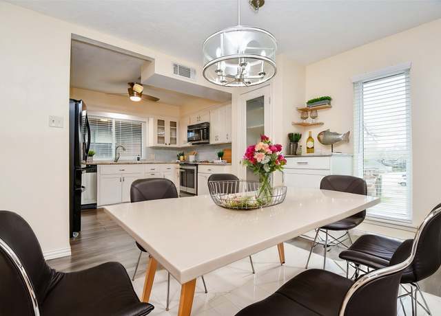 Property at 653 Davis Rd, League City, TX 77573, 2 beds, 2 baths