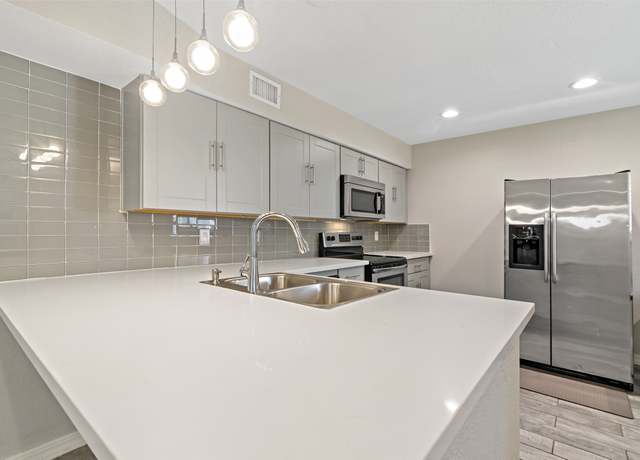 Property at 9000 Bissonnet St #501, Houston, TX 77074, 2 beds, 2 baths