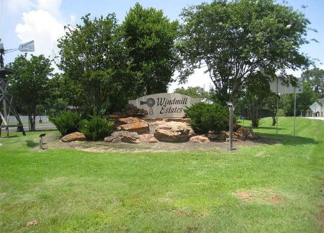 Property at 115 Texarkana Dr, Magnolia, TX 77354, 3 beds, 2 baths