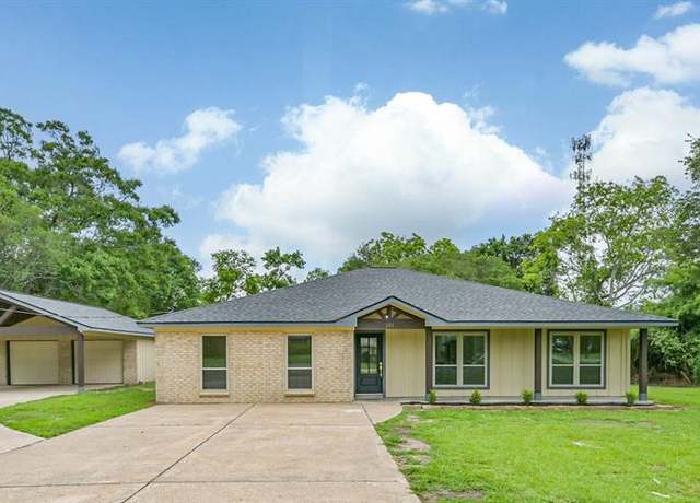 Property at 101 Ridge Rd, Manvel, TX 77578, 4 beds, 2 baths