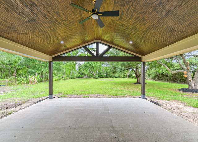Property at 101 Ridge Rd, Manvel, TX 77578, 4 beds, 2 baths