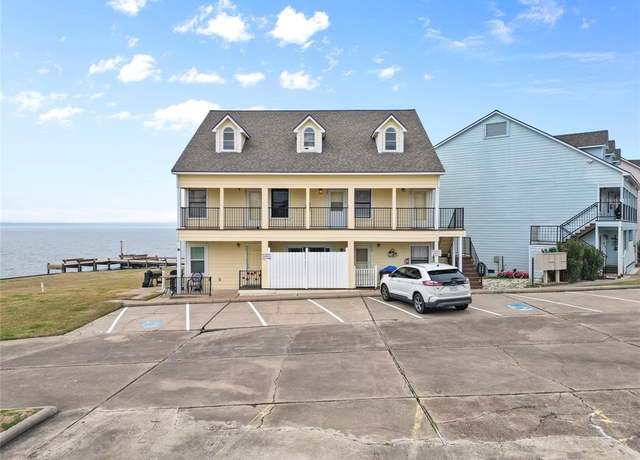Property at 445 Carolcrest Ln #411, Livingston, TX 77351, 2 beds, 1.5 baths