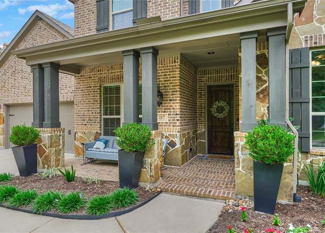 Property at 117 Hawkwatch Dr, Montgomery, TX 77316, 5 beds, 4 baths