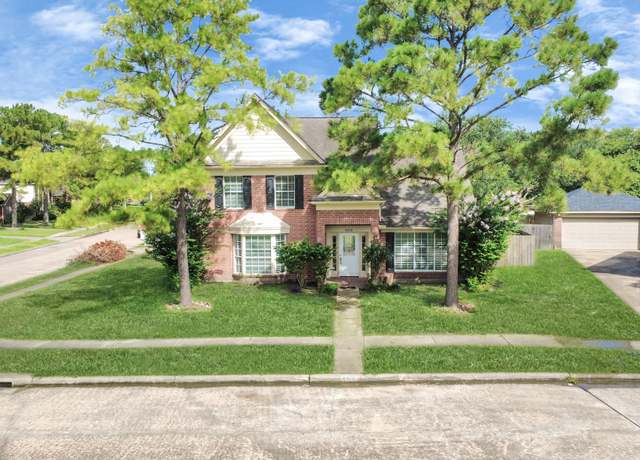 Property at 9410 Gatmere Ct, Sugar Land, TX 77498, 4 beds, 2.5 baths